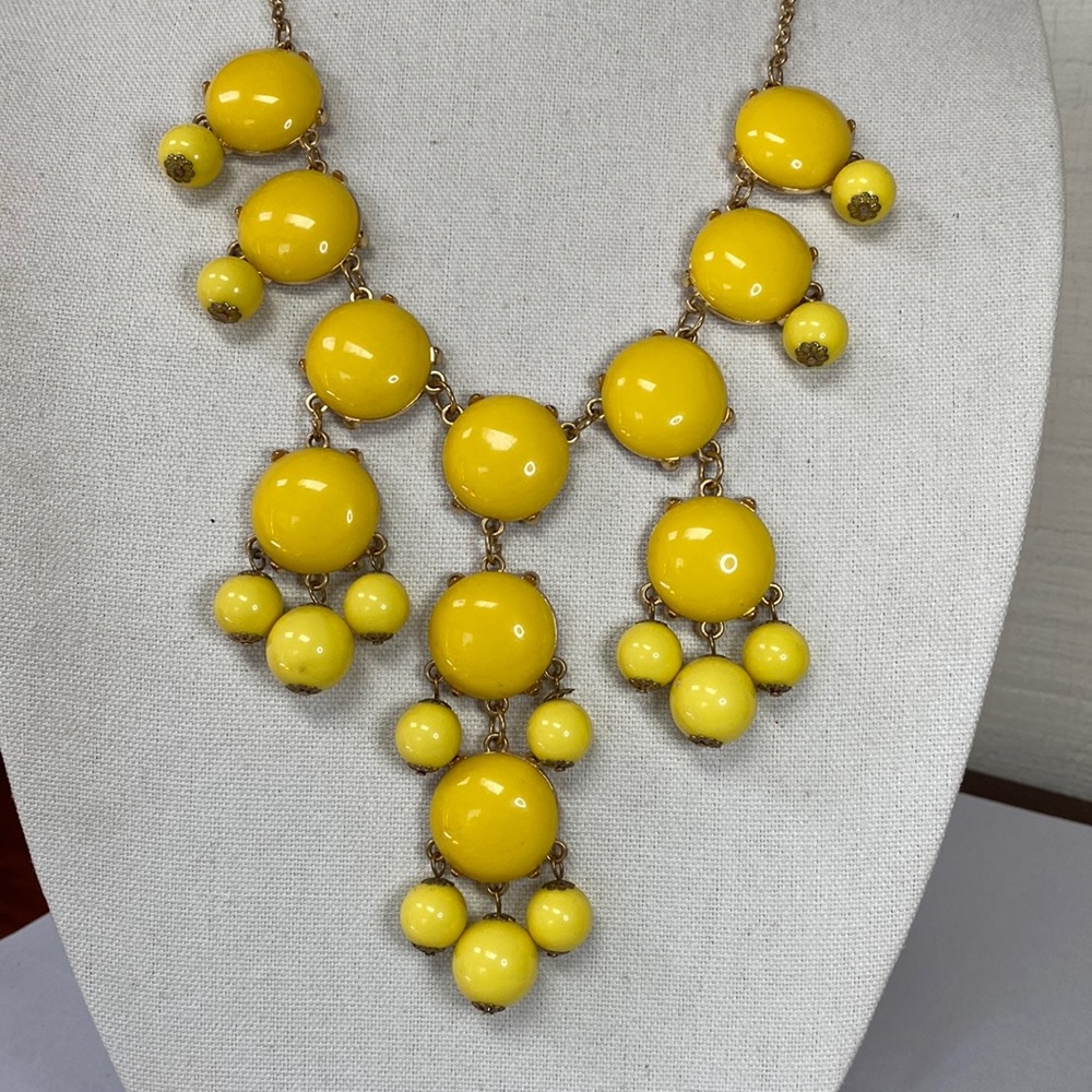Long bright lemon yellow drippy necklace
